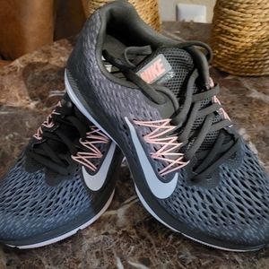 Nike zoom winflo 7.5 womens